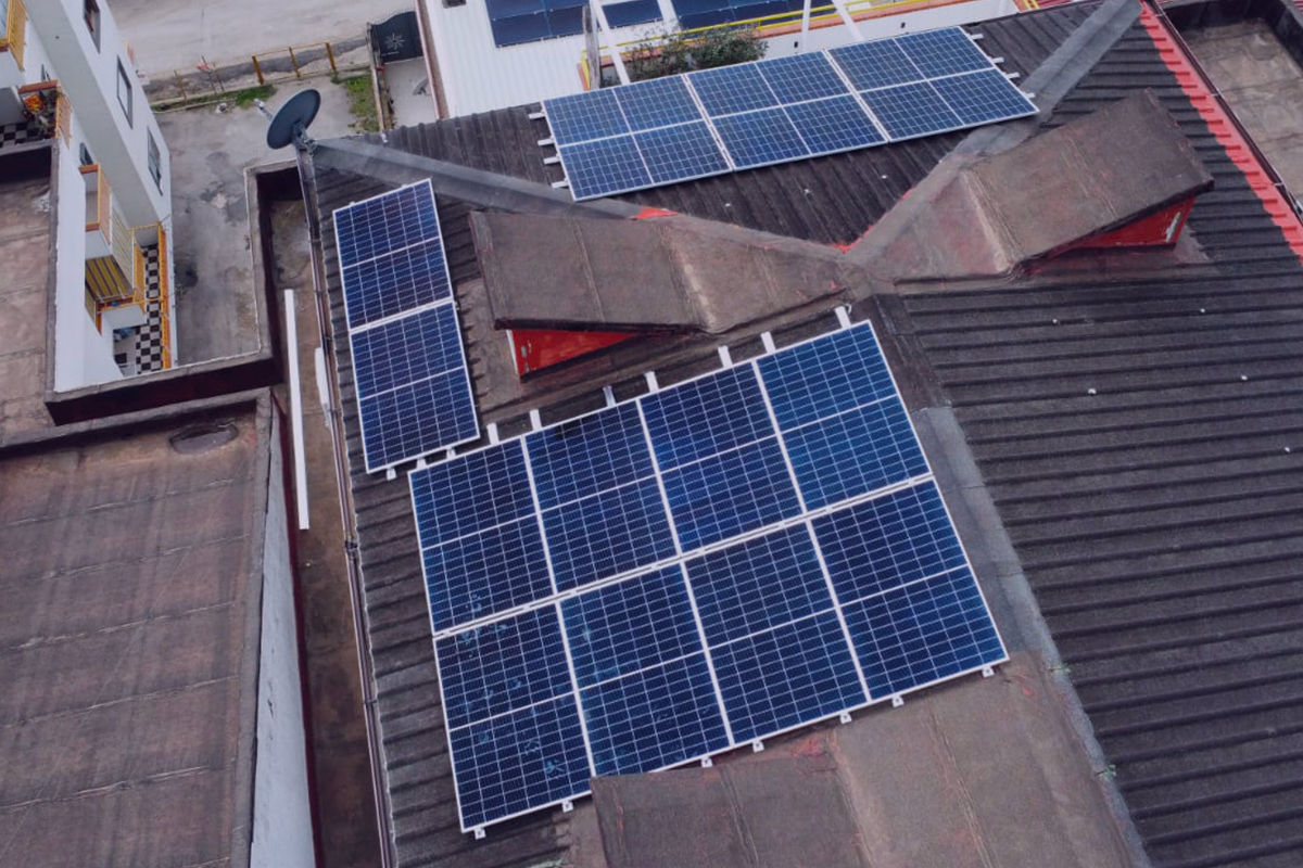Tre modi in cui gli impianti fotovoltaici certificati di CH2 Solar, migliorano la sostenibilità delle case